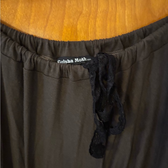 Olive and Black Ruffled Lace Skirt - Picture 3 of 4